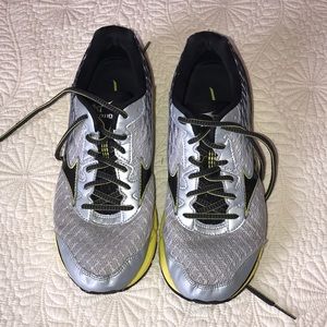 Mizuno running shoes